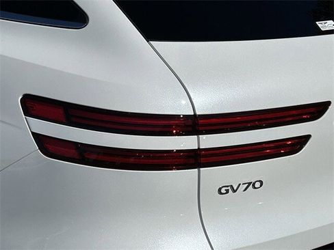 New 2026 Genesis GV70 2.5T image 19