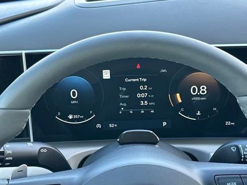 New 2025 Hyundai Tucson Limited image 12