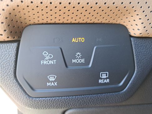 New 2026 Volkswagen Atlas Cross Sport SE image 25