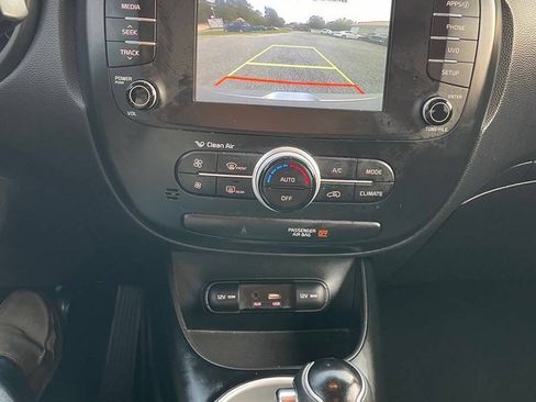 Used 2018 Kia Soul w/ Convenience Package FWD image 26