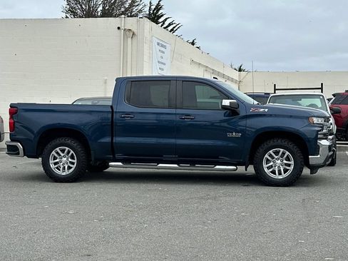 Used 2019 Chevrolet Silverado 1500 LT w/ Texas Edition AWD/4WD image 2