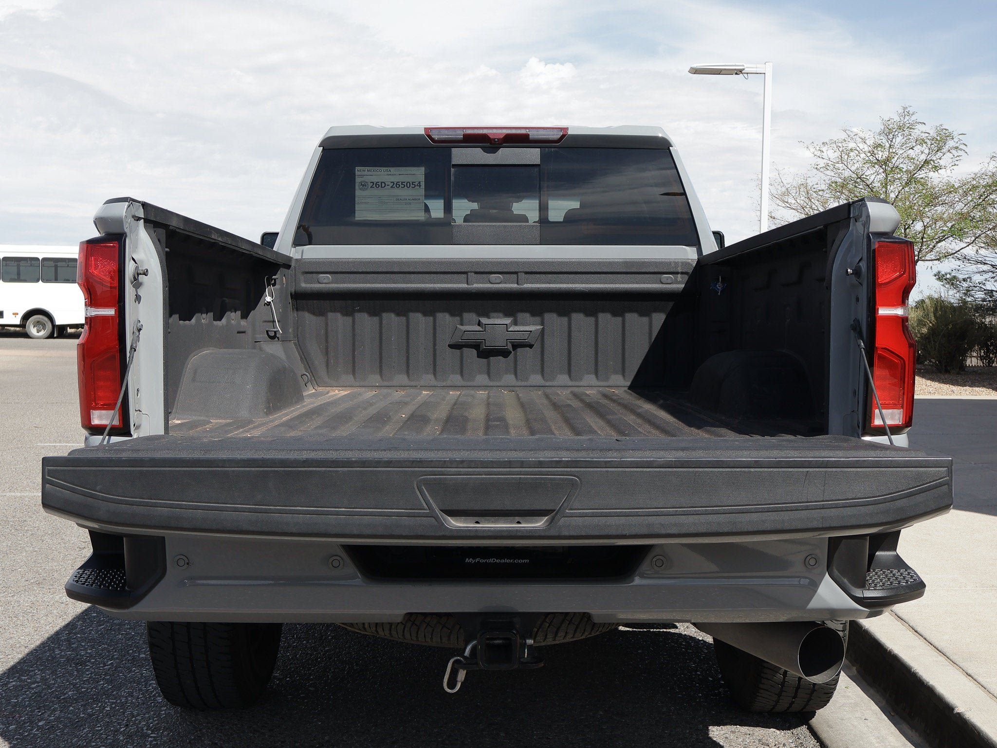 Used 2024 Chevrolet Silverado 2500 LTZ w/ LTZ Plus Package AWD/4WD image 19