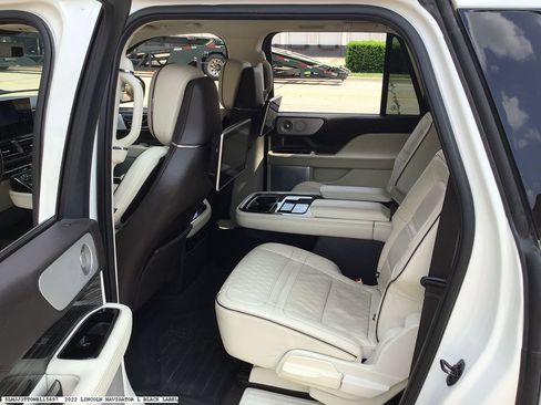 Used 2022 Lincoln Navigator L Black Label AWD/4WD image 9