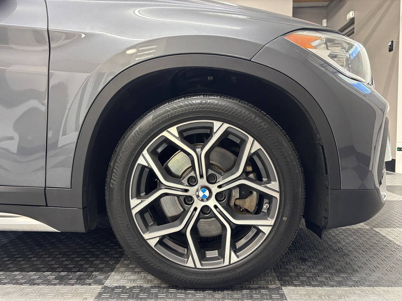Used 2020 BMW X1 xDrive28i w/ Convenience Package AWD/4WD image 5