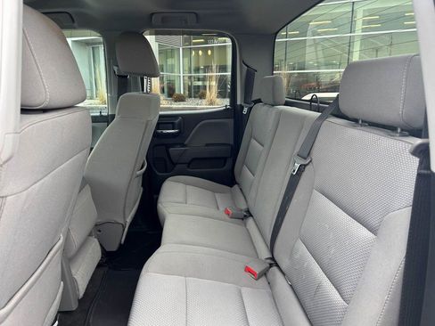 Used 2018 Chevrolet Silverado 1500 Custom w/ Custom Value Package image 12