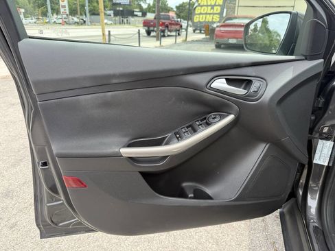 Used 2015 Ford Focus Titanium FWD image 10