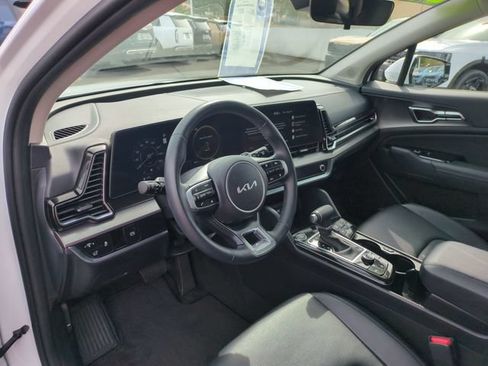 Certified 2025 Kia Sportage SX AWD/4WD image 14