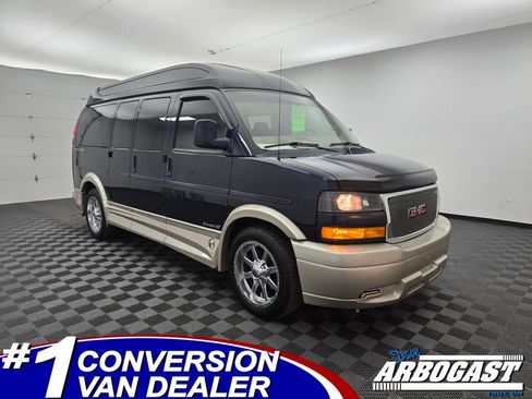 Used 2023 GMC Savana 2500 RWD image 1