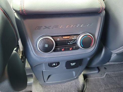 Used 2025 Ford Explorer ST RWD image 13