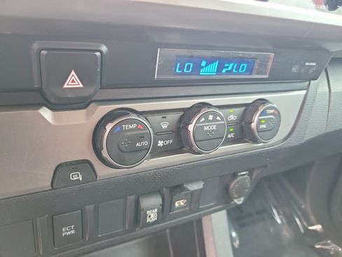 Used 2021 Toyota Tacoma SR5 RWD image 28