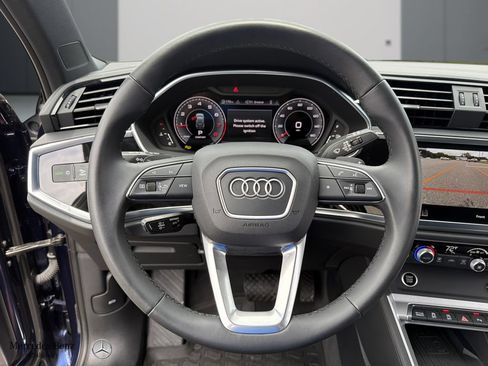 Used 2025 Audi Q3 2.0T Premium Plus w/ Premium Plus Package AWD/4WD image 12