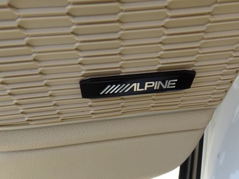 Used 2021 Jeep Grand Cherokee L Limited AWD/4WD image 17