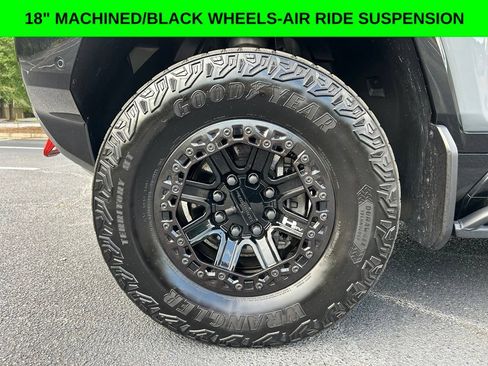 Used 2025 GMC Hummer EV 3X w/ Extreme Off-Road Package AWD/4WD image 2
