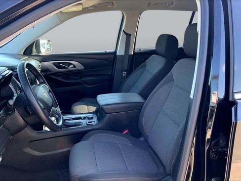 Used 2021 Chevrolet Traverse LT FWD image 8