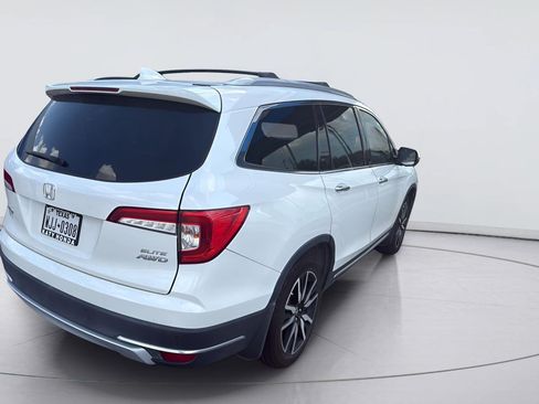 Used 2019 Honda Pilot Elite image 3