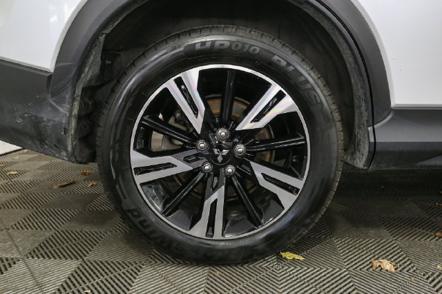 Used 2024 Mitsubishi Eclipse Cross AWD image 15