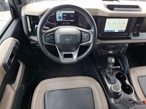 Used 2023 Ford Bronco Wildtrak AWD/4WD image 11