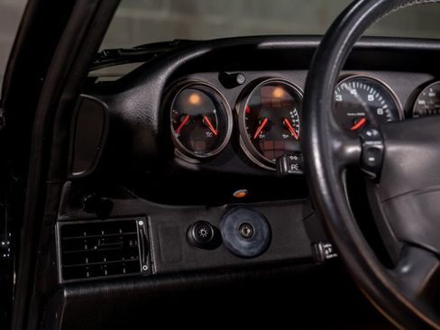 Used 1997 Porsche 911 Carrera S RWD image 14