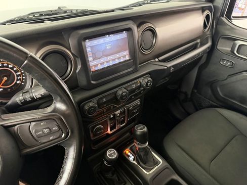 Used 2021 Jeep Wrangler Unlimited Sport AWD/4WD image 18