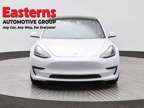 Used 2021 Tesla Model 3 Standard Range Plus RWD image 2