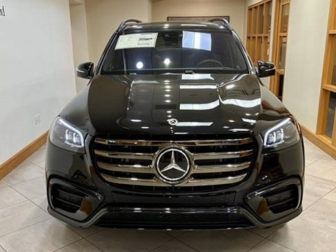 New 2026 Mercedes-Benz GLS 580 4MATIC image 2