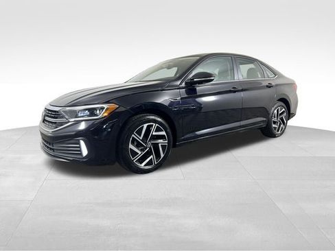 Used 2024 Volkswagen Jetta SEL FWD image 2