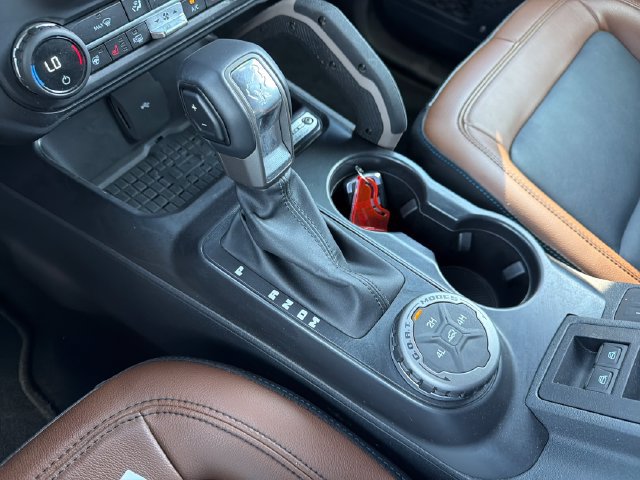 Used 2024 Ford Bronco Outer Banks AWD/4WD image 15