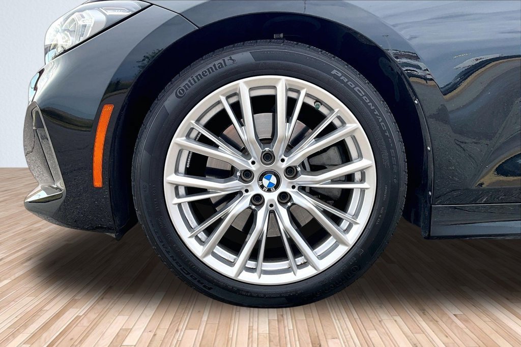 Used 2024 BMW 330i Sedan w/ Convenience Package RWD image 8