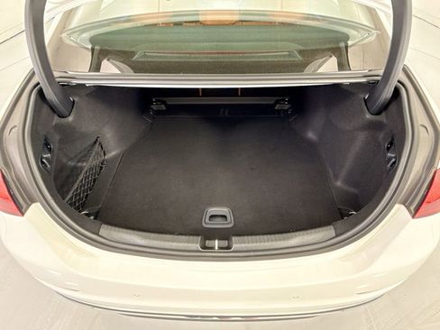 Used 2025 Mercedes-Benz C 300 Sedan image 26