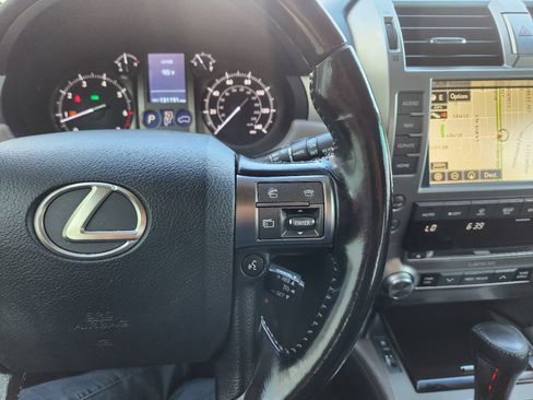 Used 2017 Lexus GX 460 Premium w/ Premium Package AWD/4WD image 21