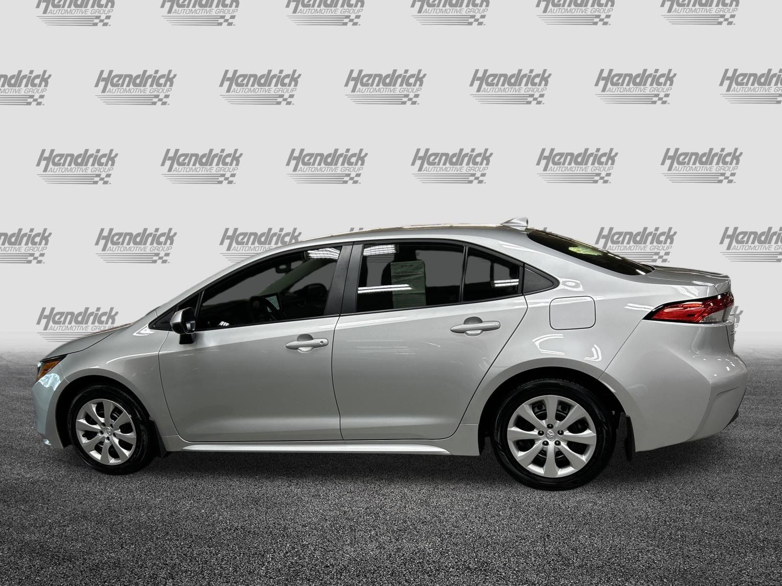 Used 2025 Toyota Corolla LE FWD image 7