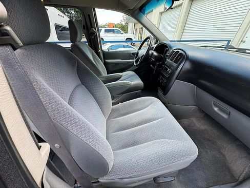 Used 2006 Dodge Grand Caravan SXT FWD image 23