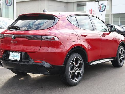 New 2025 Alfa Romeo Tonale w/ Premium Package image 5