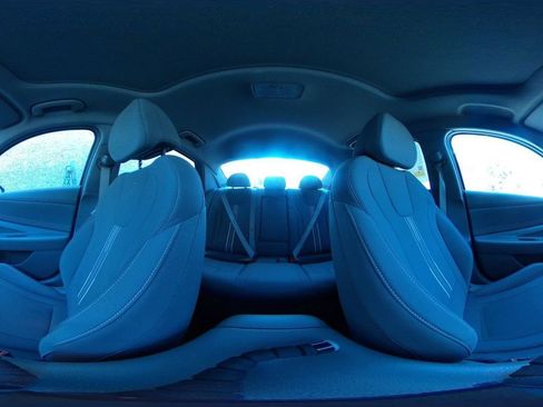 Used 2025 Hyundai Elantra SEL FWD image 42