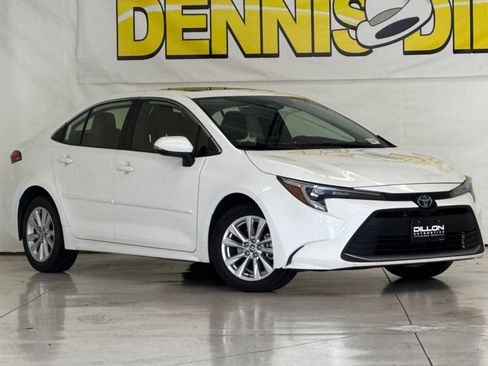 Used 2024 Toyota Corolla XLE FWD image 2
