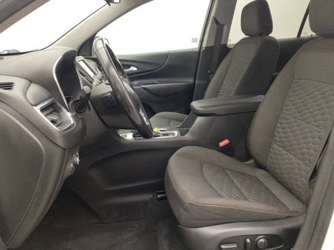 Used 2020 Chevrolet Equinox LT image 17