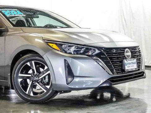 Used 2024 Nissan Sentra SV w/ All-Weather Package FWD image 3