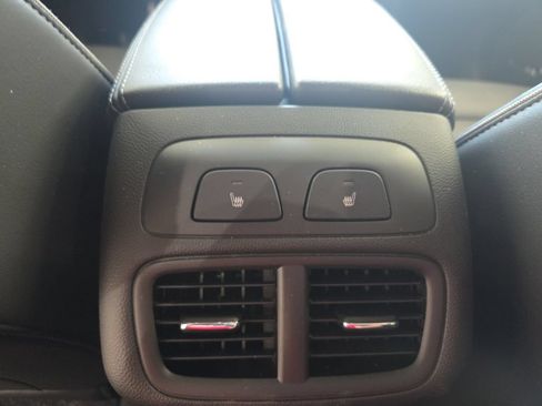 Used 2024 Buick Envision Avenir AWD/4WD image 25