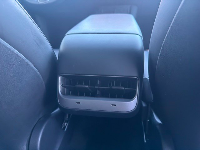 Used 2023 Tesla Model Y Long Range AWD/4WD image 16