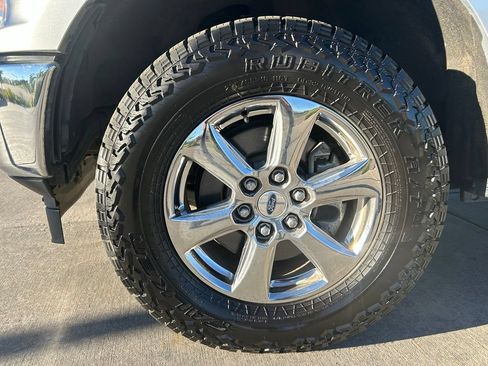 Used 2018 Ford F150 XLT w/ Equipment Group 302A Luxury AWD/4WD image 33