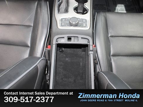 Used 2020 Jeep Grand Cherokee Overland AWD/4WD image 18