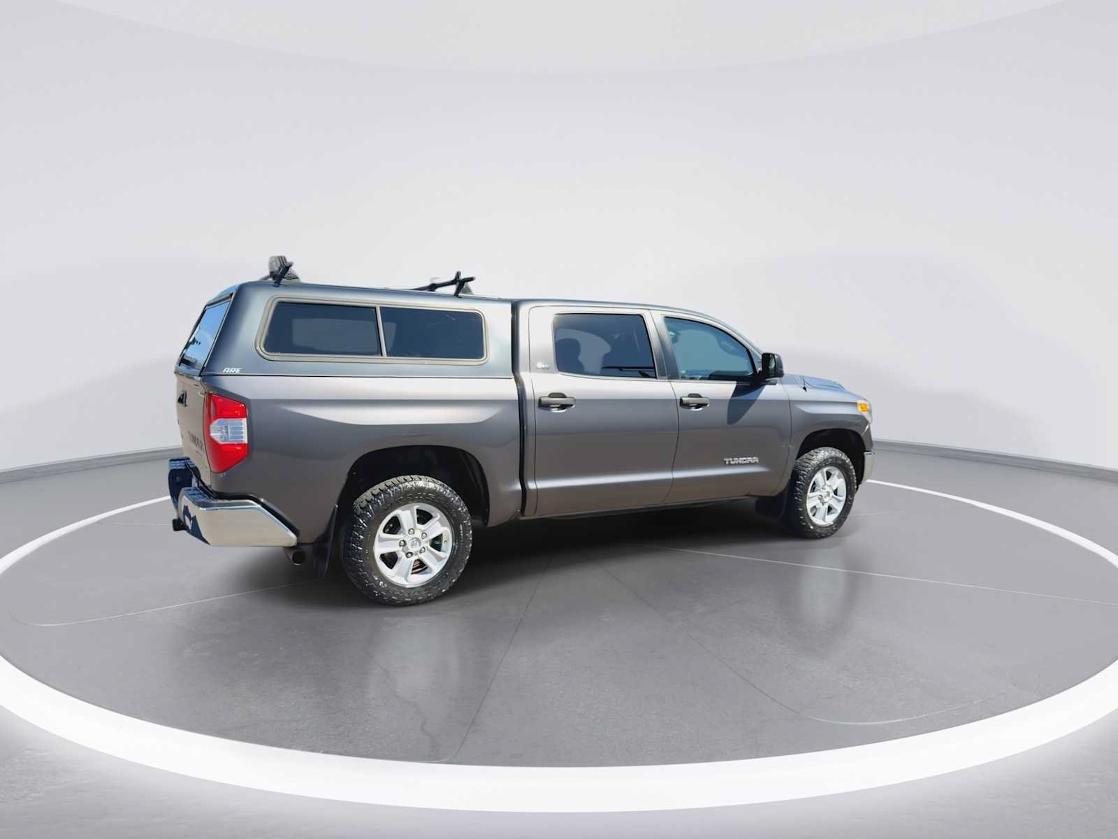 Used 2015 Toyota Tundra SR5 w/ SR5 Upgrade Package AWD/4WD image 8