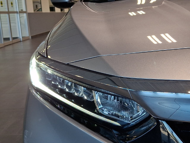 Used 2018 Honda Accord LX image 7
