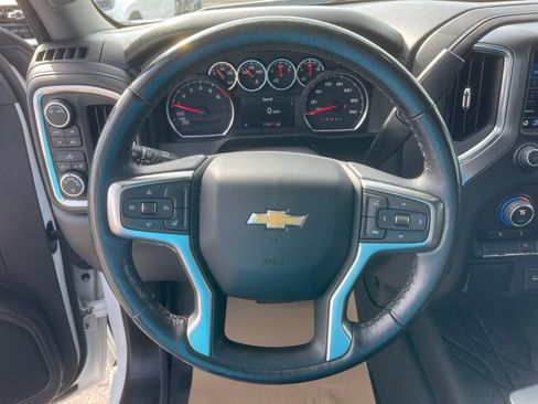 Used 2022 Chevrolet Silverado 1500 LT image 13