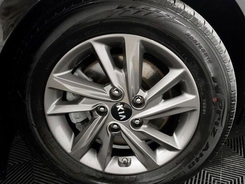 Used 2020 Kia Optima LX image 3