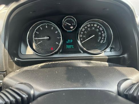 Used 2014 Chevrolet Captiva Sport LTZ FWD image 19