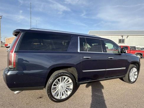Used 2018 Cadillac Escalade ESV Platinum AWD/4WD image 8