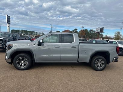 New 2025 GMC Sierra 1500 SLE w/ Preferred Package