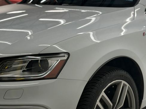 Used 2016 Audi SQ5 Premium Plus w/ Technology Package AWD/4WD image 4