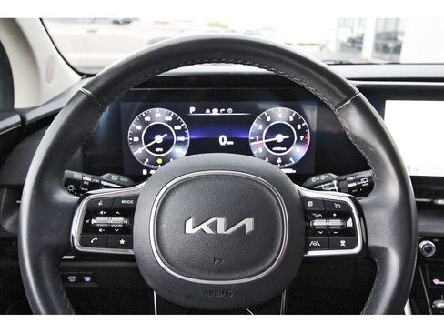 Used 2023 Kia Carnival SX FWD image 16
